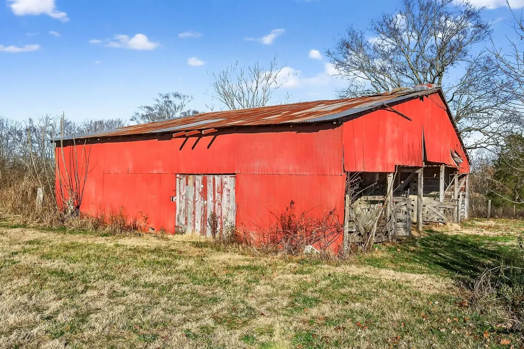 6553 Antioch Road Smithville TN 37166