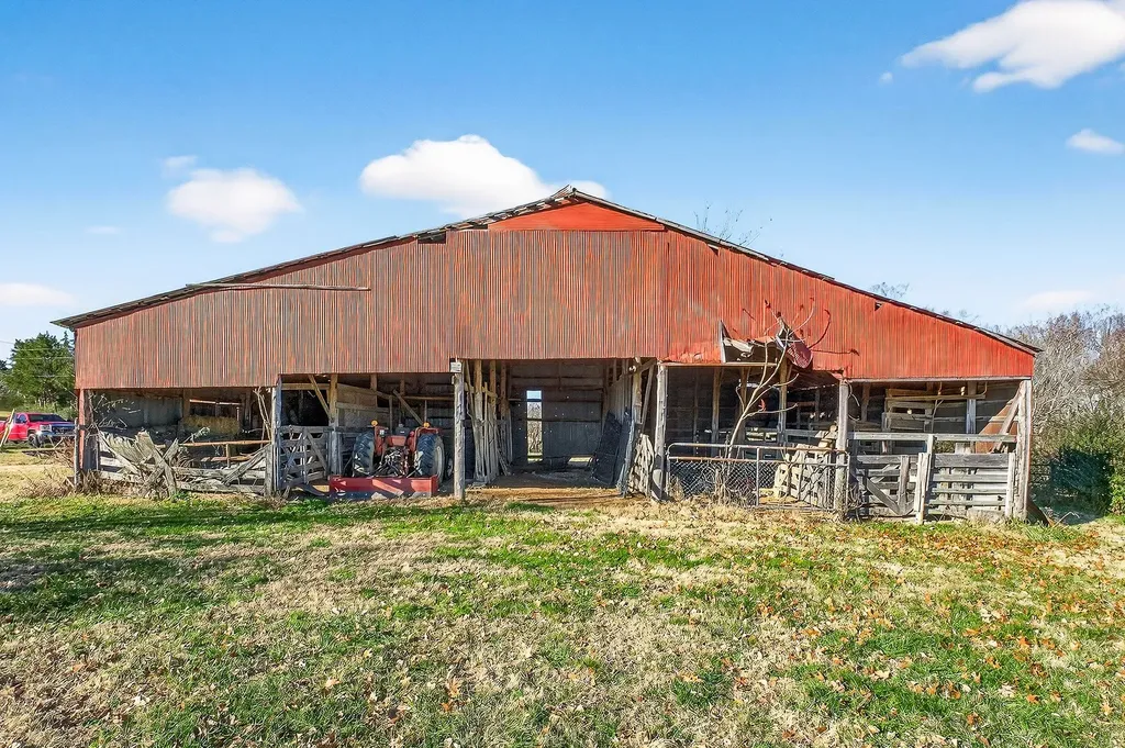 6553 Antioch Road Smithville TN 37166
