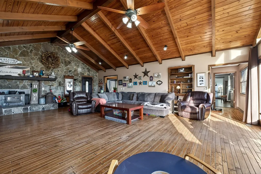 6553 Antioch Road Smithville TN 37166