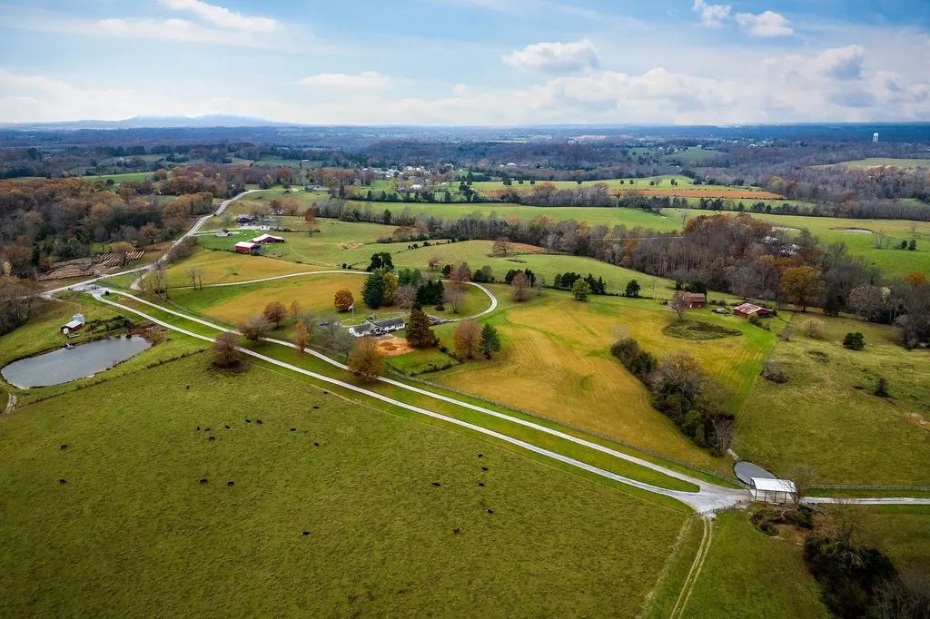 6553 Antioch Road Smithville TN 37166