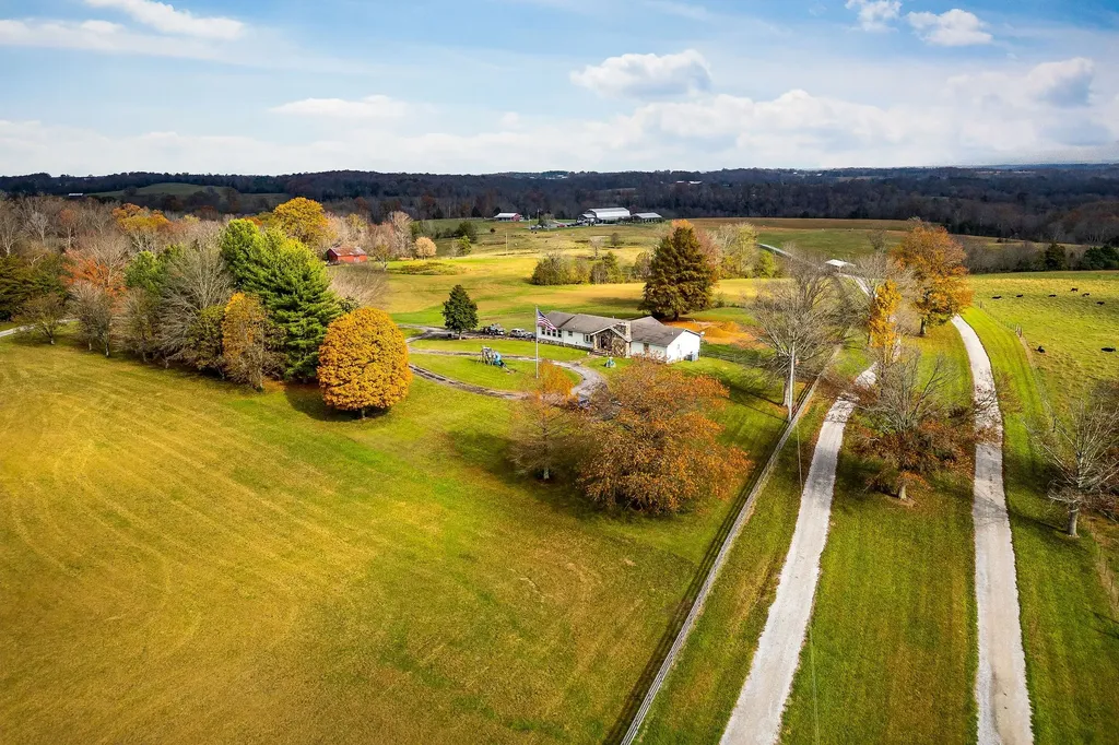 6553 Antioch Road Smithville TN 37166
