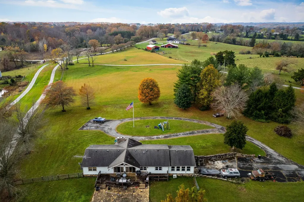 6553 Antioch Road Smithville TN 37166