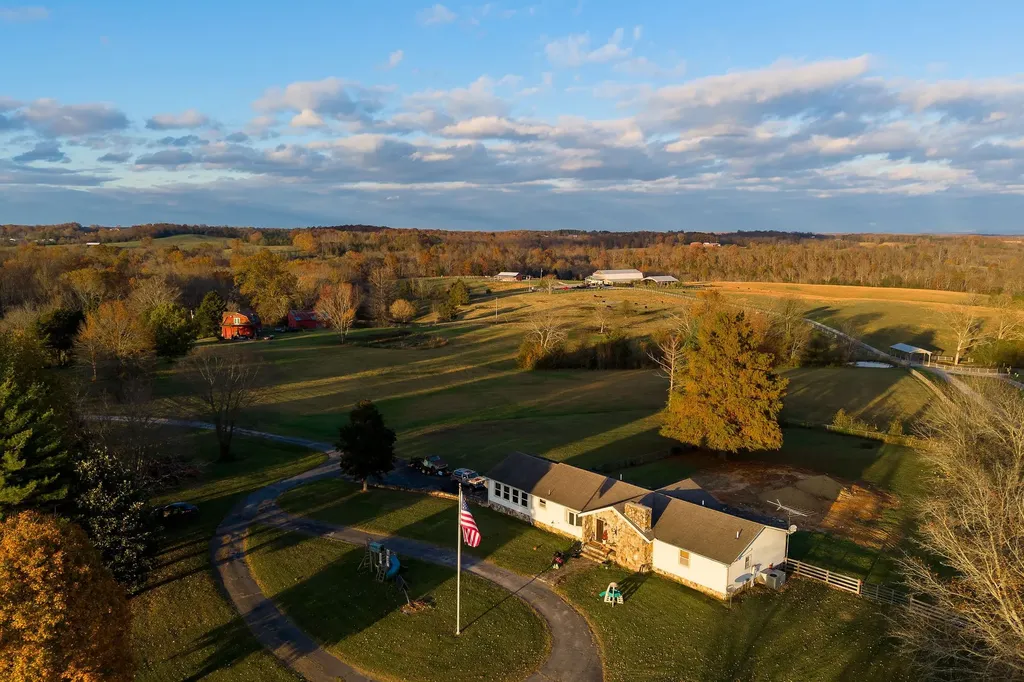6553 Antioch Road Smithville TN 37166