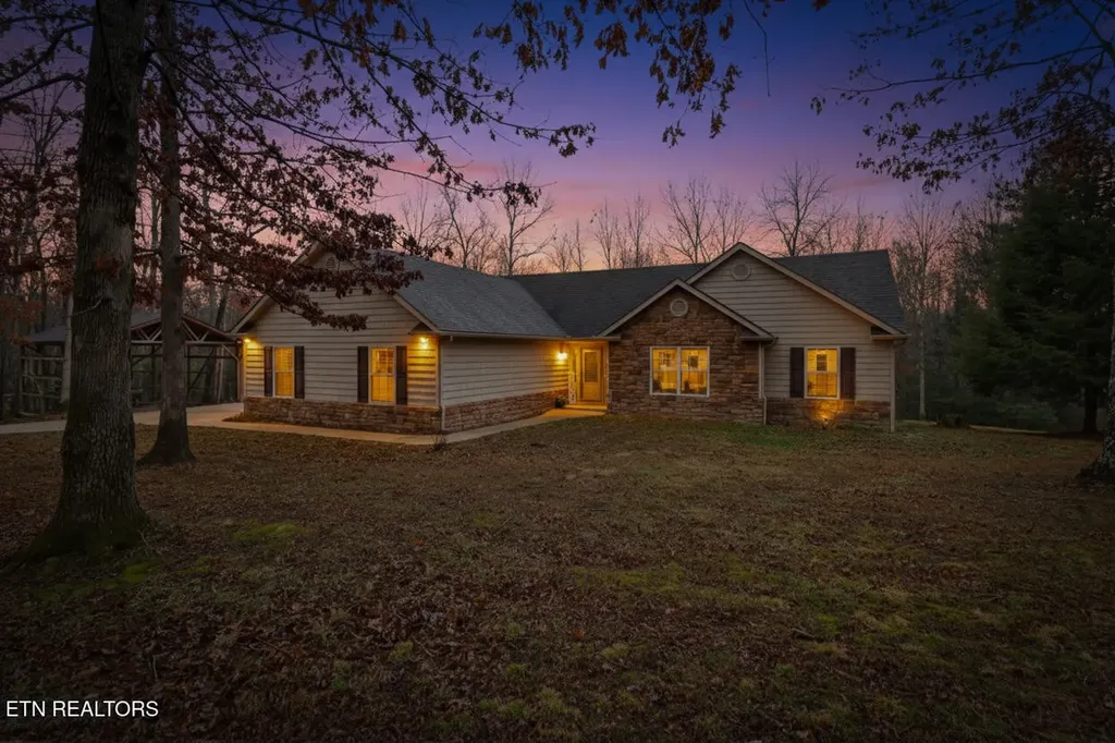 224 Victoria Circle Jamestown TN 38556