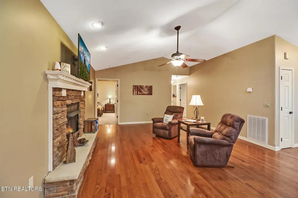 224 Victoria Circle Jamestown TN 38556