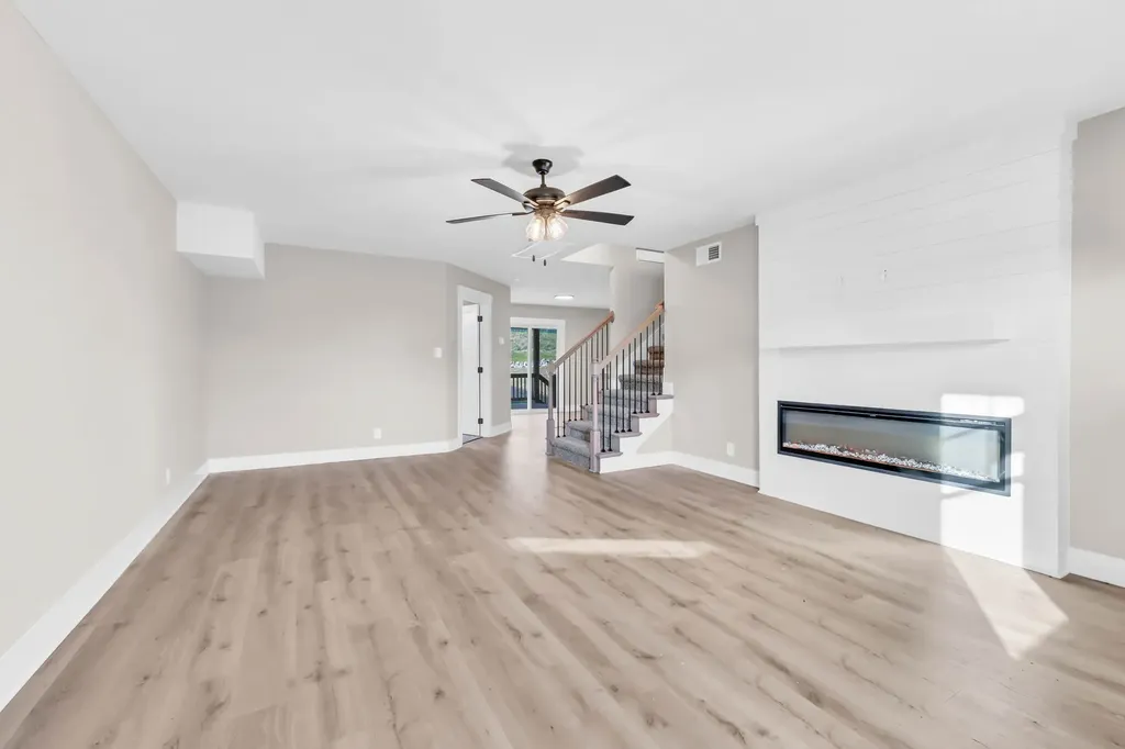 284 Cardinal Creek Clarksville TN 37040