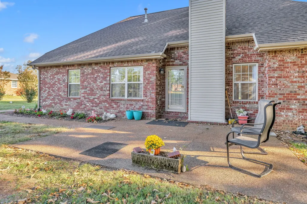 2555 Leeville Pike Lebanon TN 37090