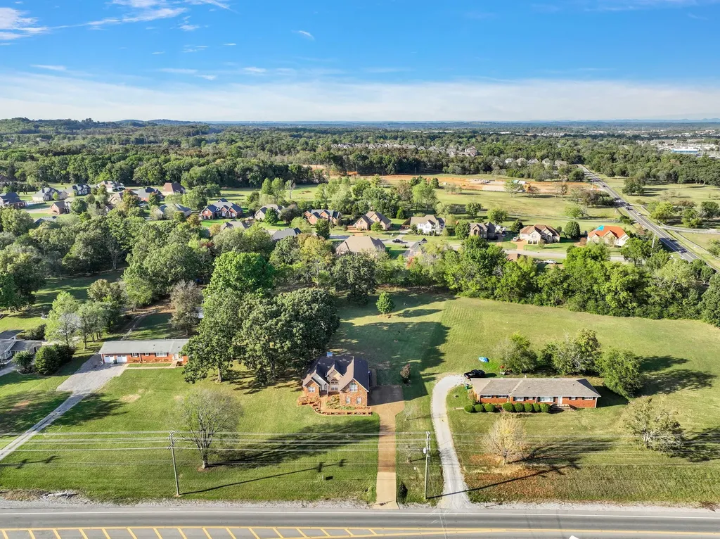 2555 Leeville Pike Lebanon TN 37090