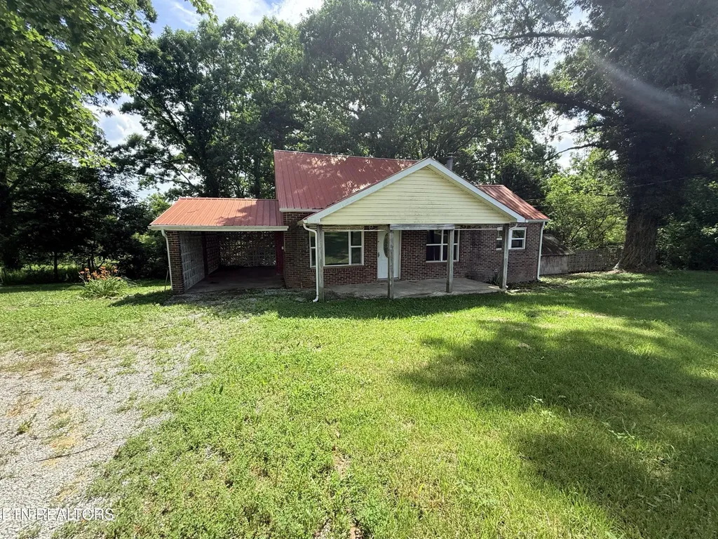 1089 Bicknell Road Clarkrange TN 38553