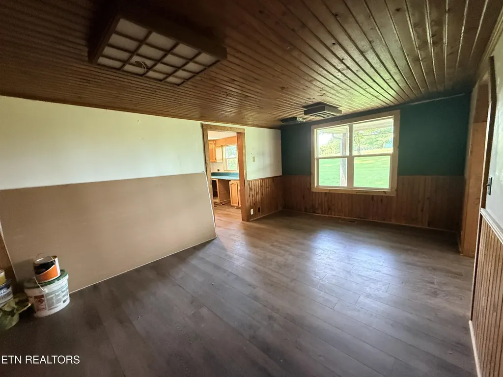1089 Bicknell Road Clarkrange TN 38553