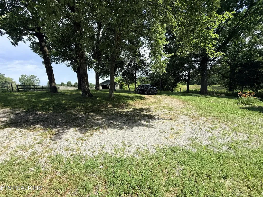 1089 Bicknell Road Clarkrange TN 38553