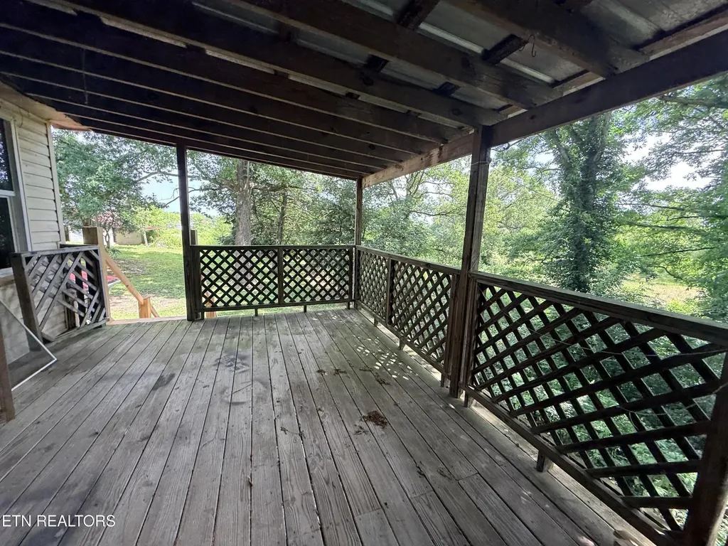 1089 Bicknell Road Clarkrange TN 38553