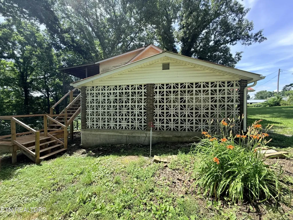 1089 Bicknell Road Clarkrange TN 38553