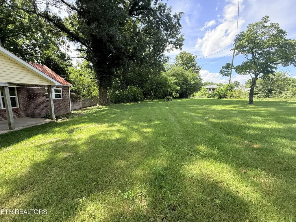 1089 Bicknell Road Clarkrange TN 38553