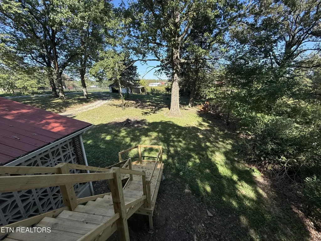 1089 Bicknell Road Clarkrange TN 38553