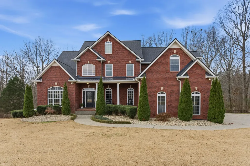 1014 Alameda Drive Portland TN 37148