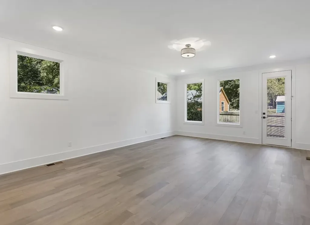 217 Eastmoreland Street Nashville TN 37207