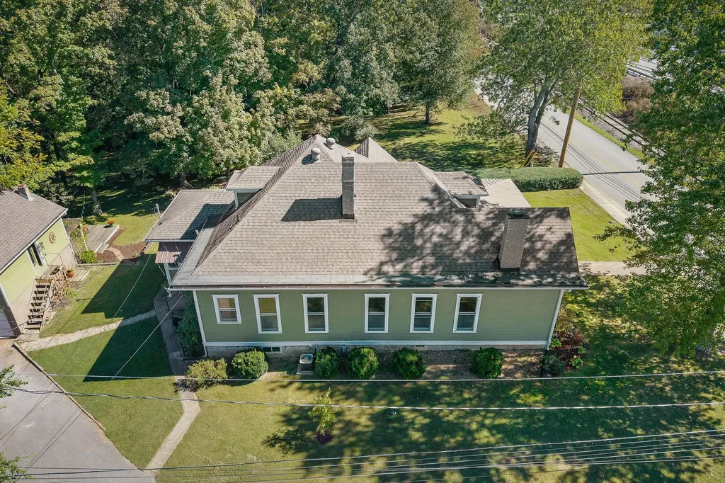 215 W Sparta Street Mcminnville TN 37110