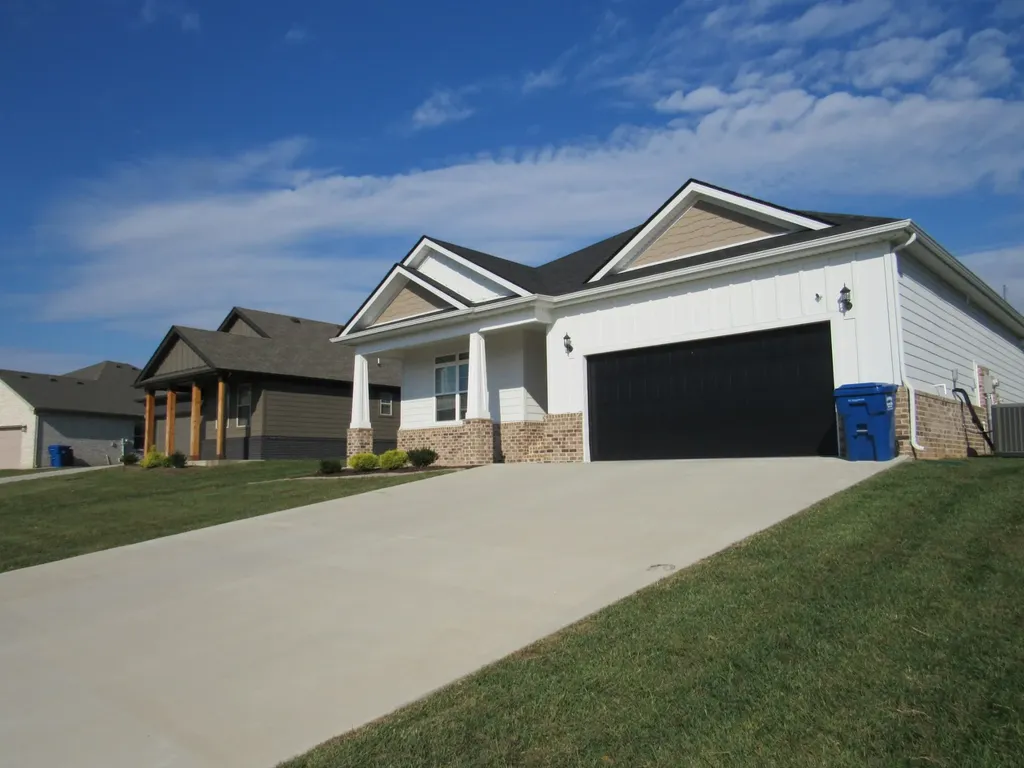321 Frontier Drive Clarksville TN 37043