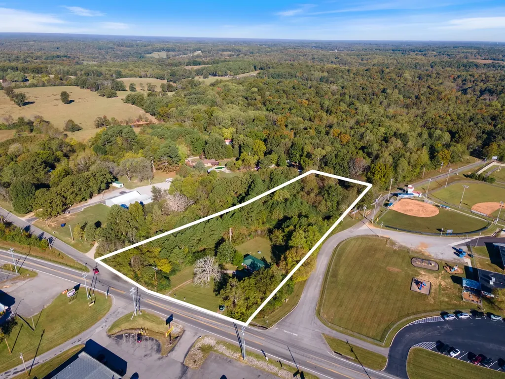 5155 Highway 100 Lyles TN 37098