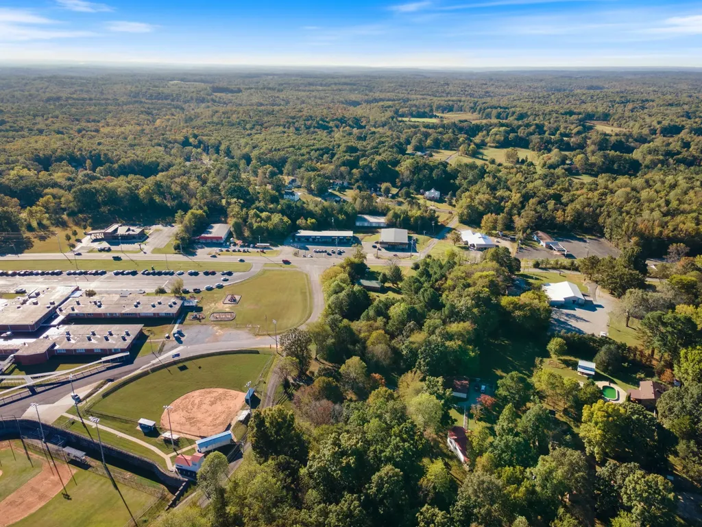 5155 Highway 100 Lyles TN 37098