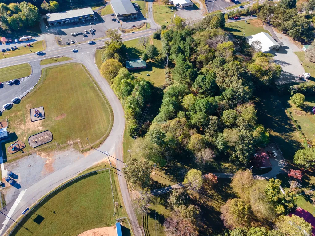 5155 Highway 100 Lyles TN 37098