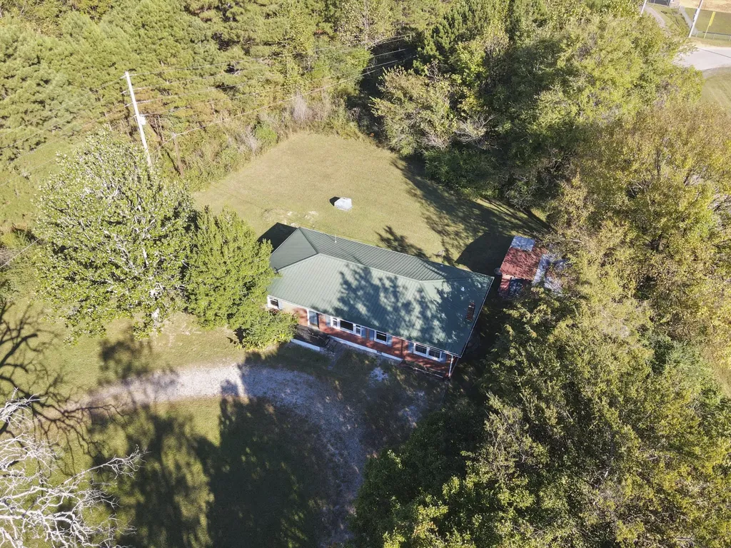 5155 Highway 100 Lyles TN 37098