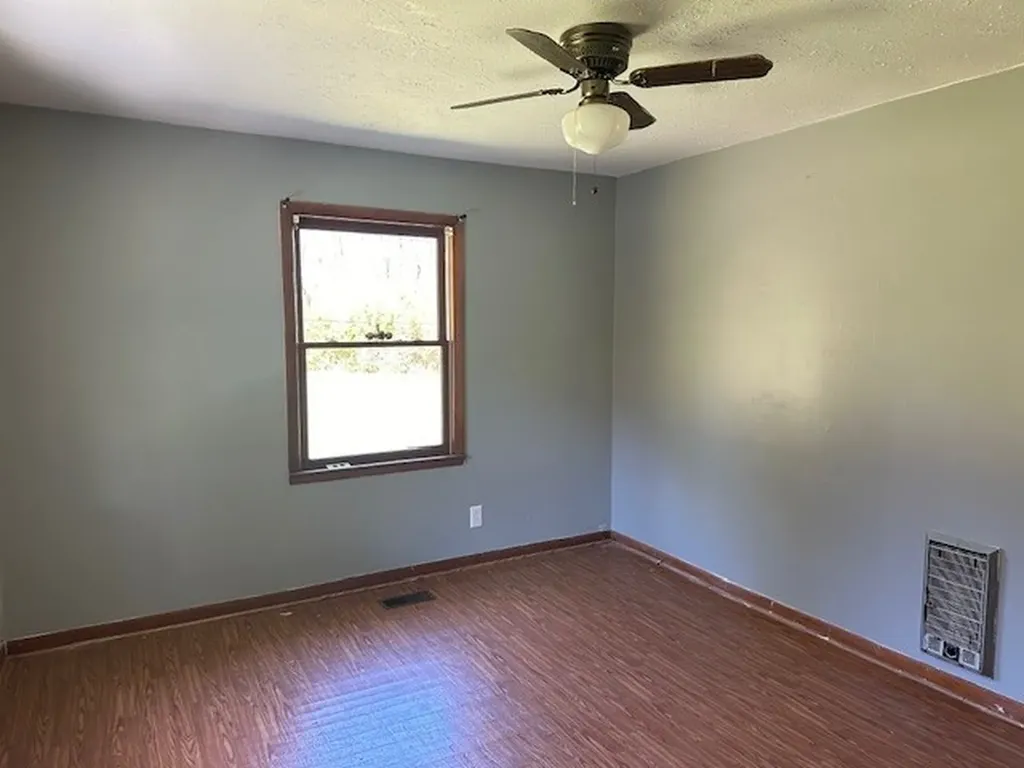 5155 Highway 100 Lyles TN 37098