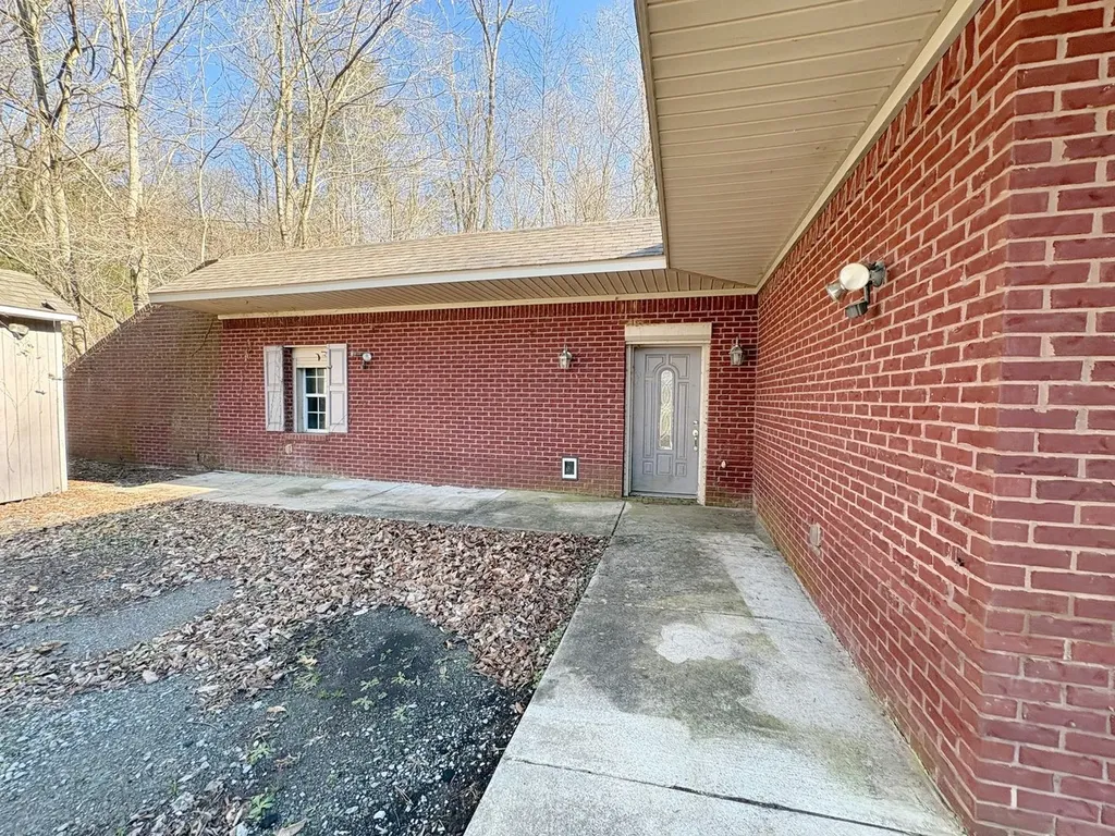 28 Alease Drive Fayetteville TN 37334