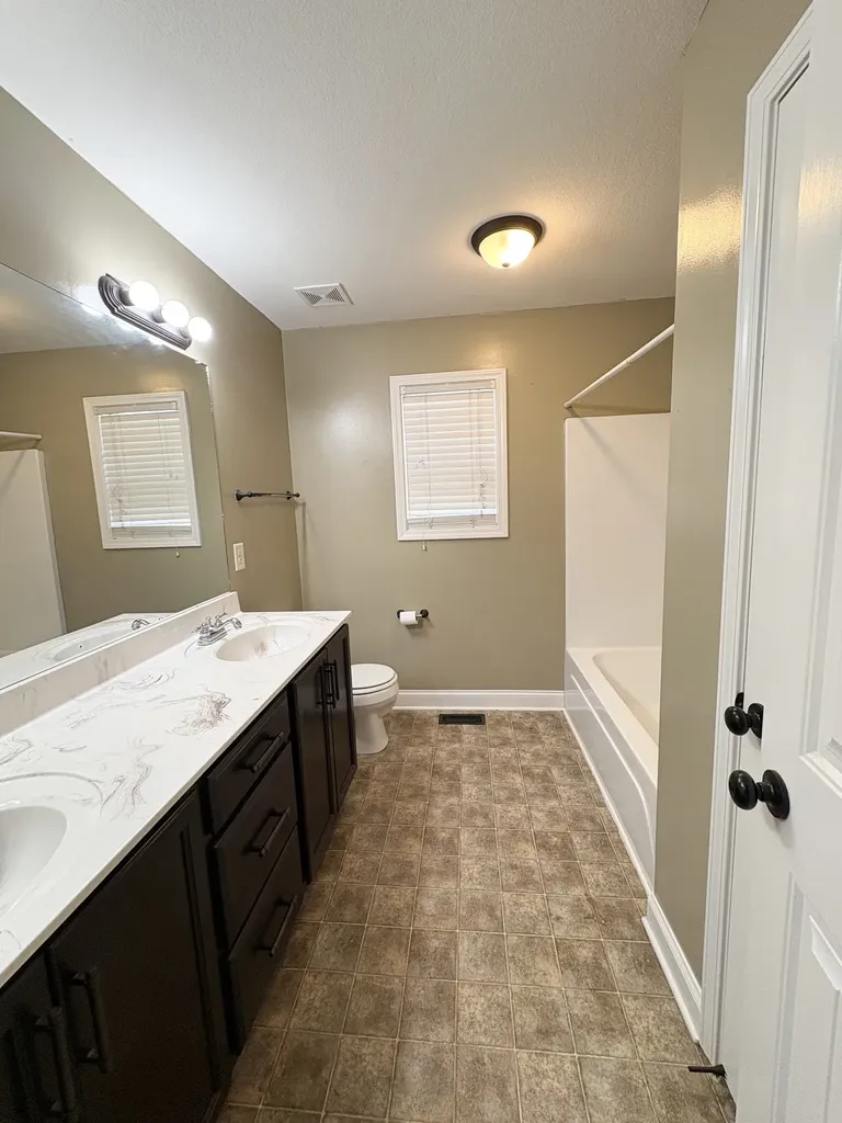 1354 Whitt Lane Clarksville TN 37042