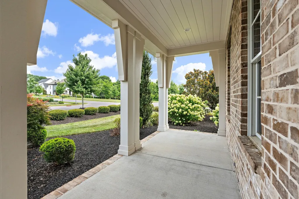 8808 Edgecomb Drive College Grove TN 37046