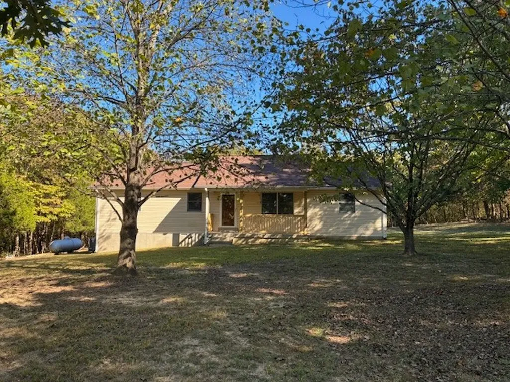 2319 S Williams Road, S Greenbrier TN 37073