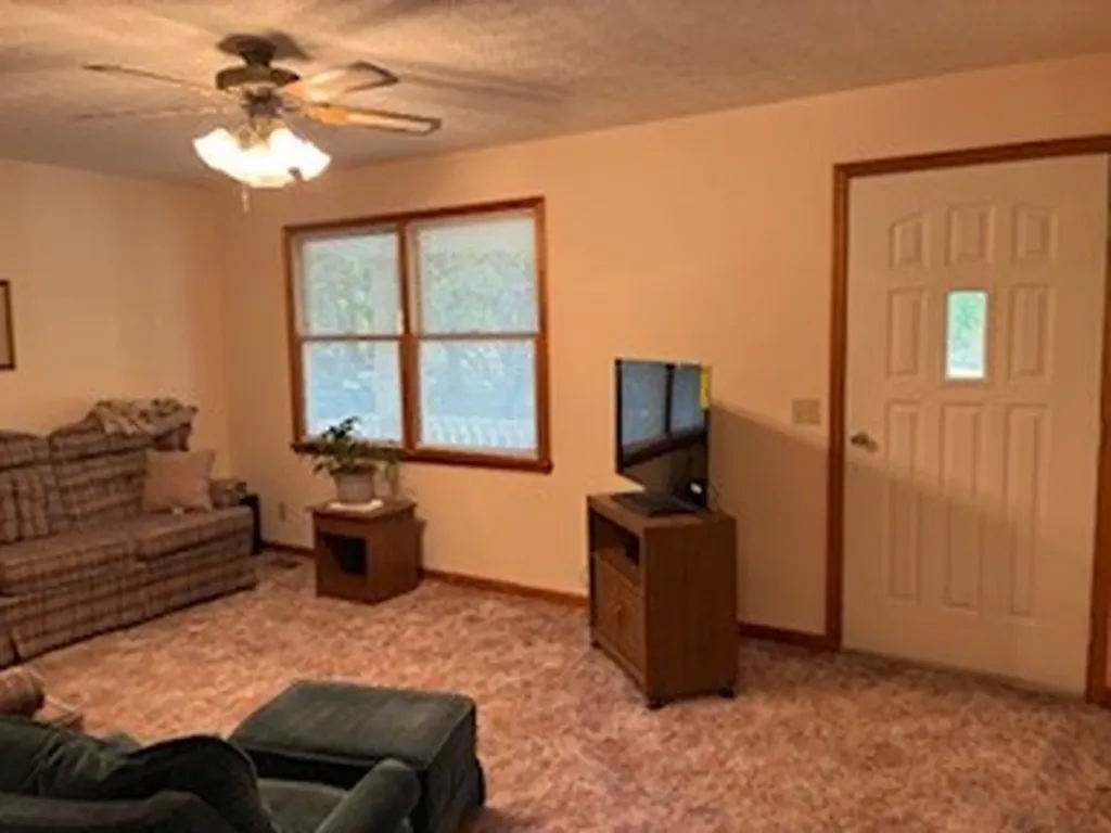 2319 S Williams Road, S Greenbrier TN 37073
