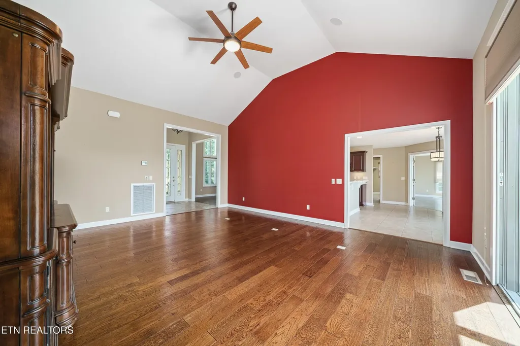 40 Bluff View Terrace Crossville TN 38558