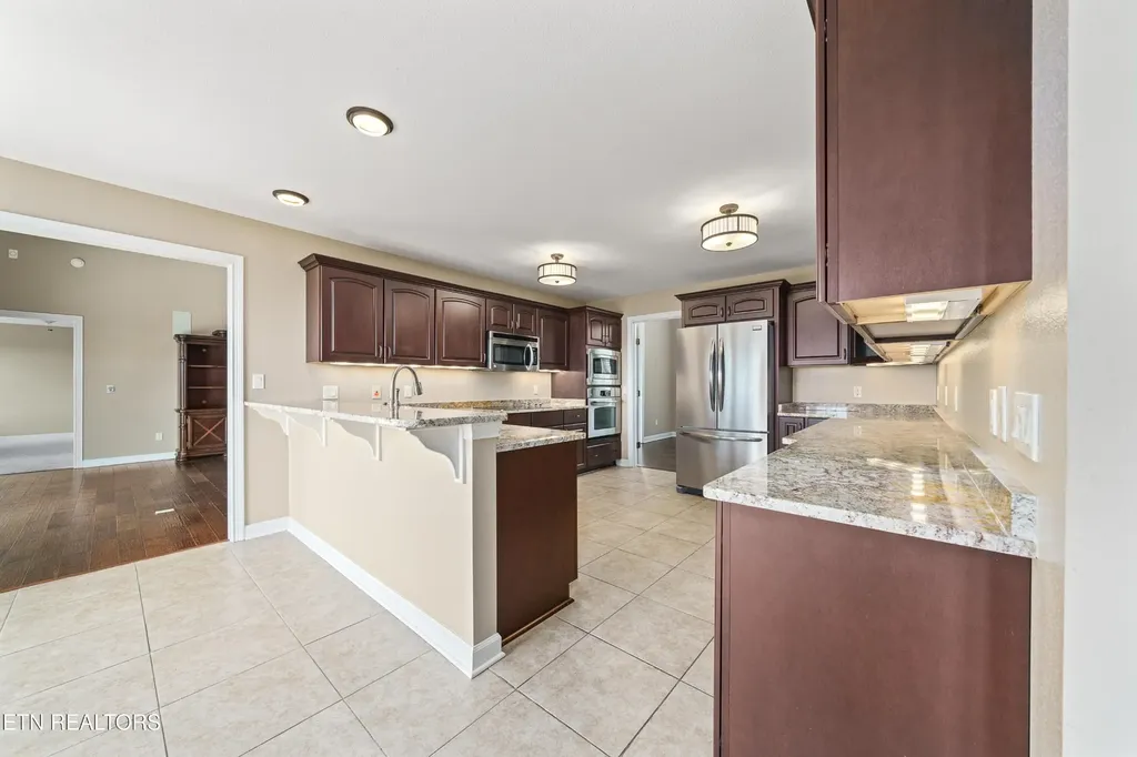 40 Bluff View Terrace Crossville TN 38558