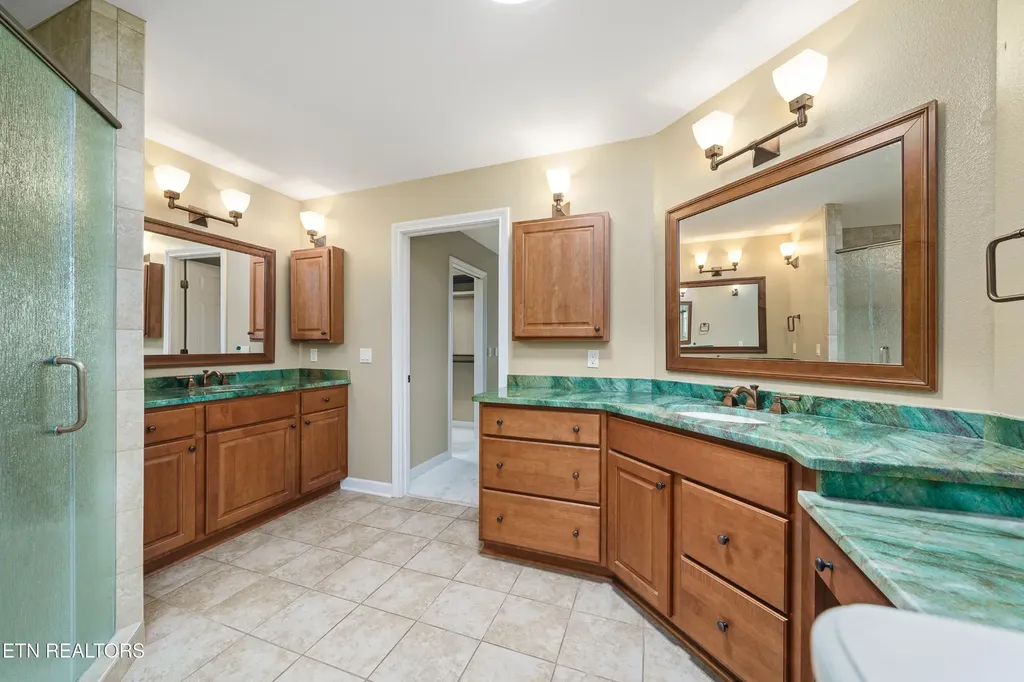 40 Bluff View Terrace Crossville TN 38558