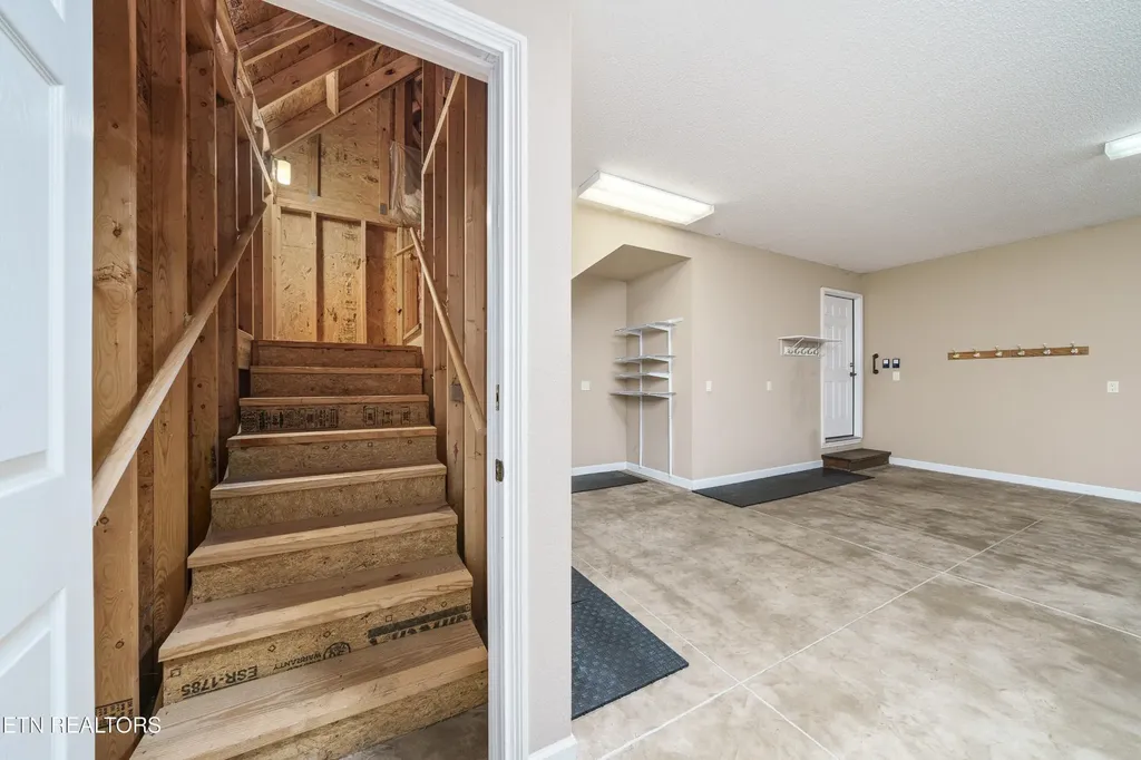40 Bluff View Terrace Crossville TN 38558