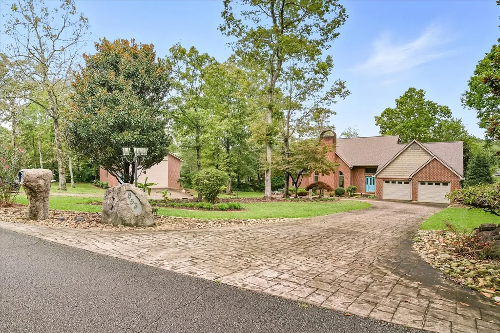 8537 Cherokee Trail Crossville TN 38572