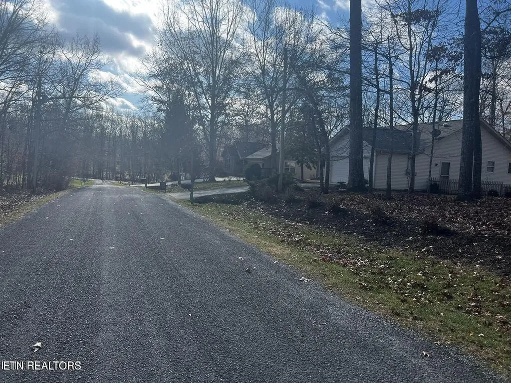 115 Essex Lane Crossville TN 38558