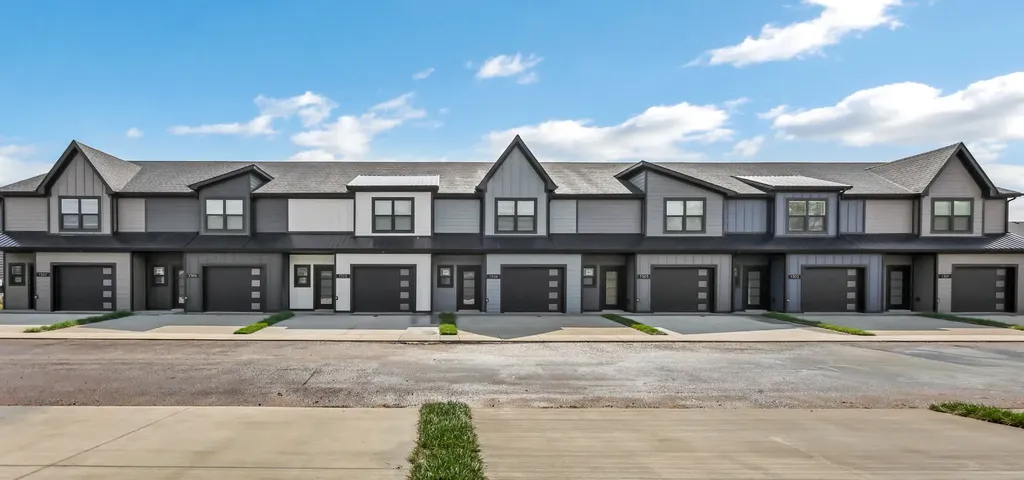 1304 Jonathan Wade Circle Clarksville TN 37043