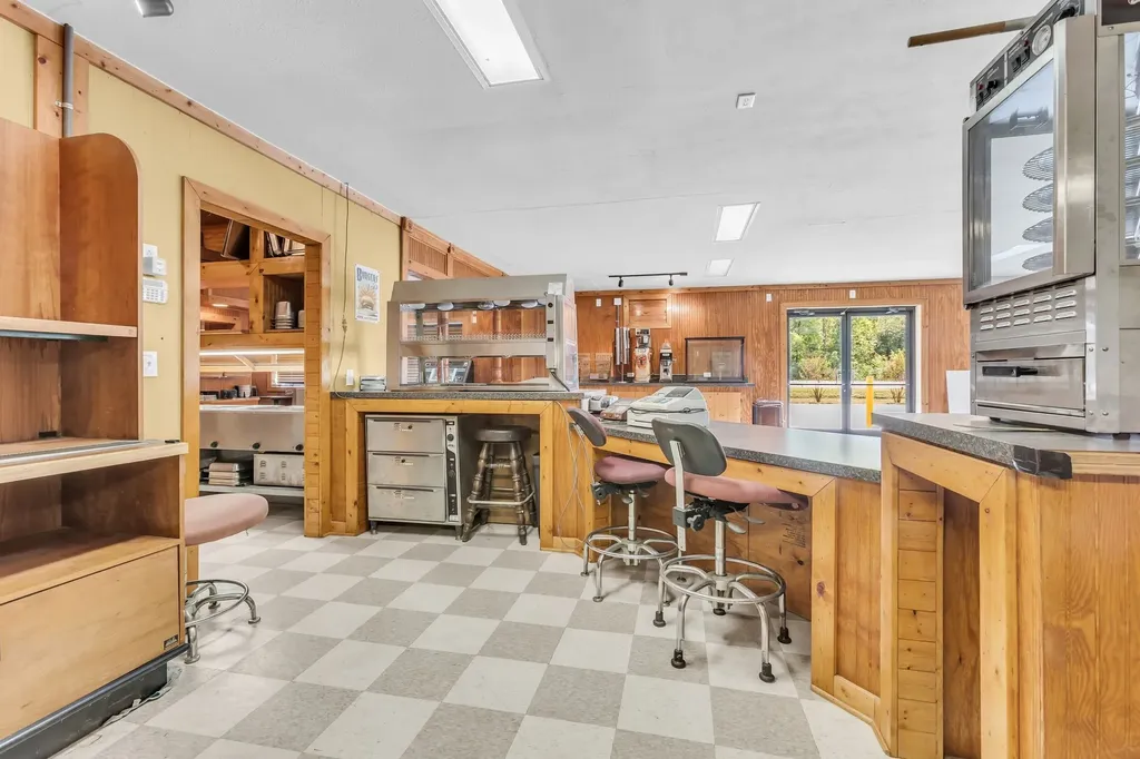 1271 Highway 50, E Centerville TN 37033