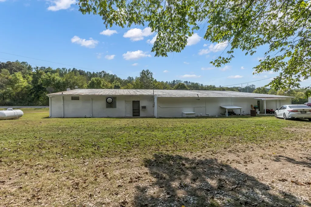 1271 Highway 50, E Centerville TN 37033