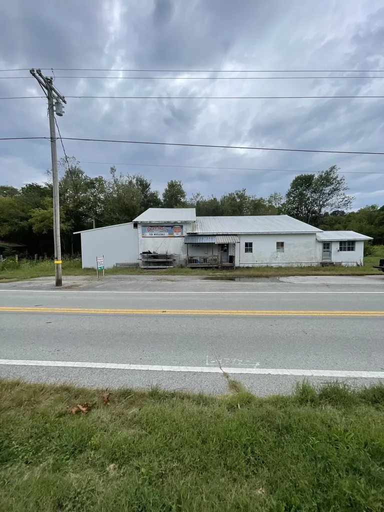 17366 Clay County Highway Red Boiling Springs TN 37150