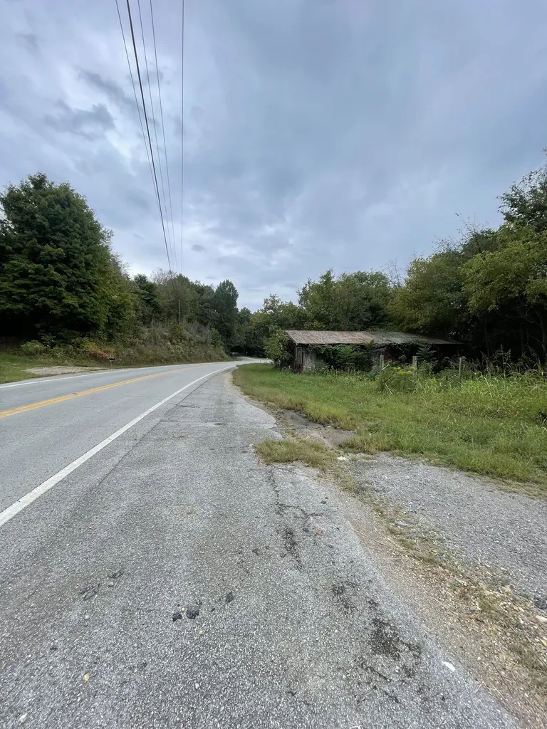 17366 Clay County Highway Red Boiling Springs TN 37150