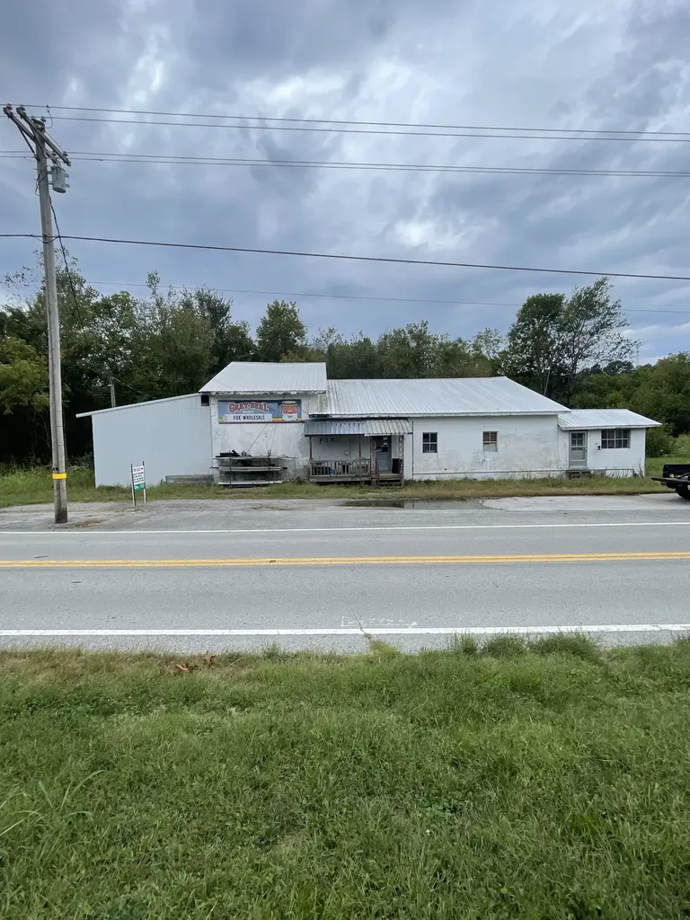 17366 Clay County Highway Red Boiling Springs TN 37150