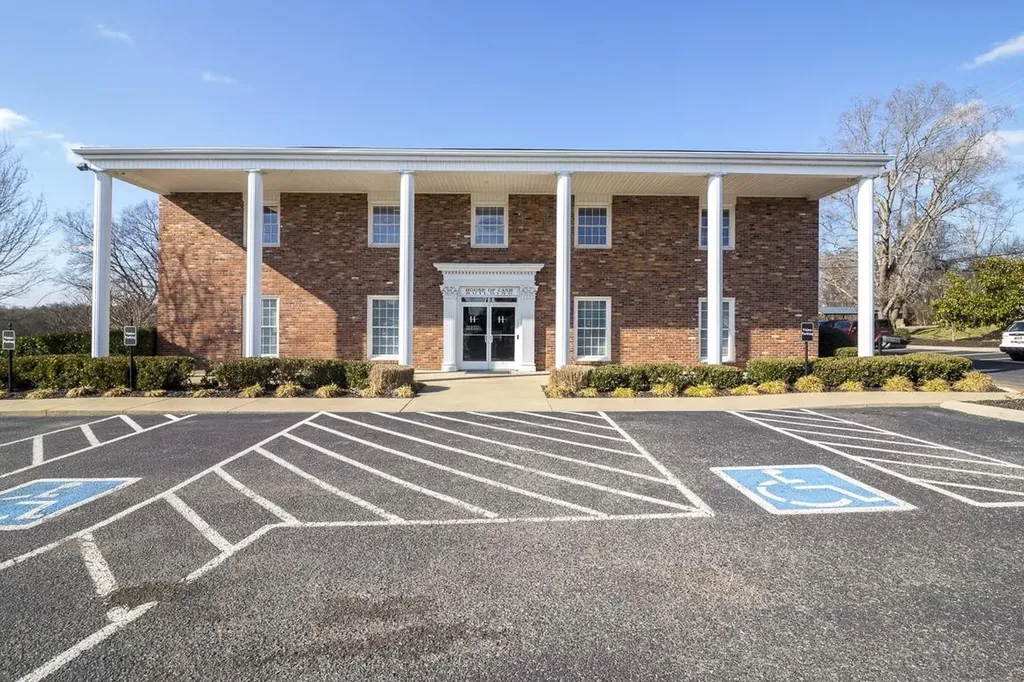 700 E Main Street Hendersonville TN 37075