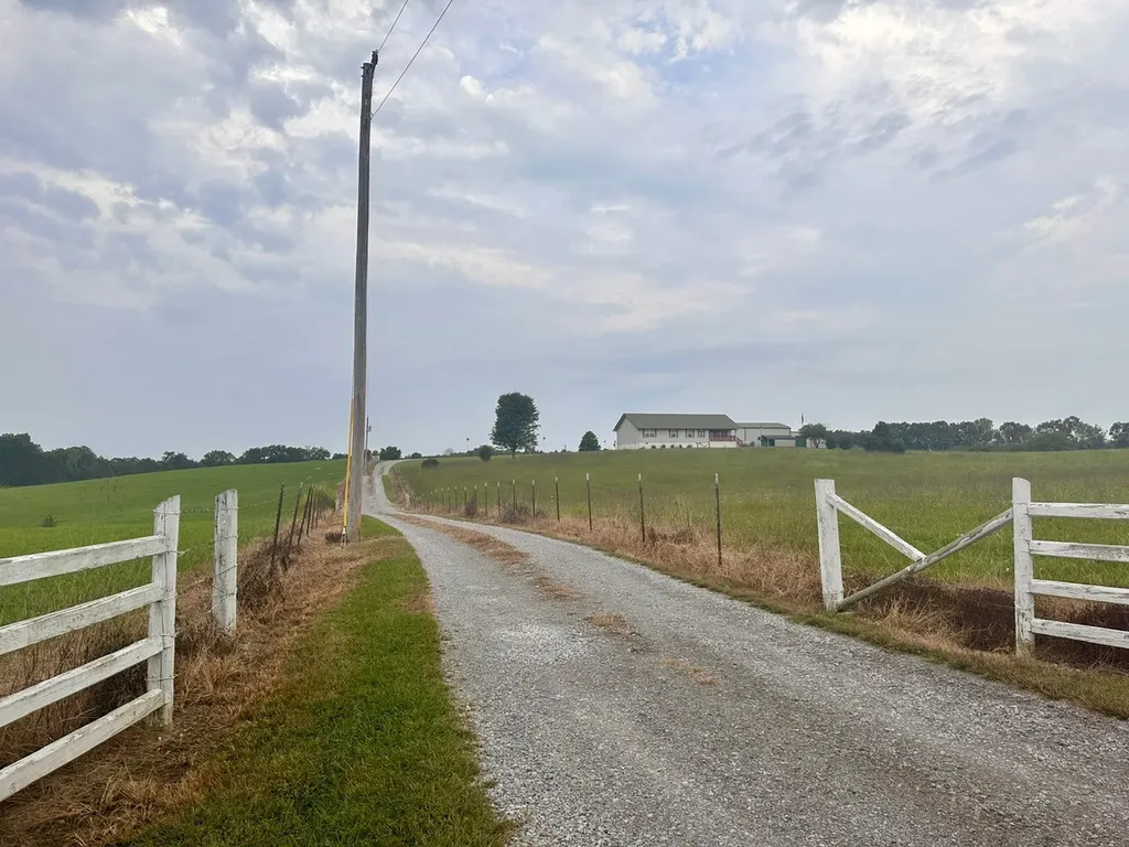 12343 Griffith Road Pikeville TN 37367