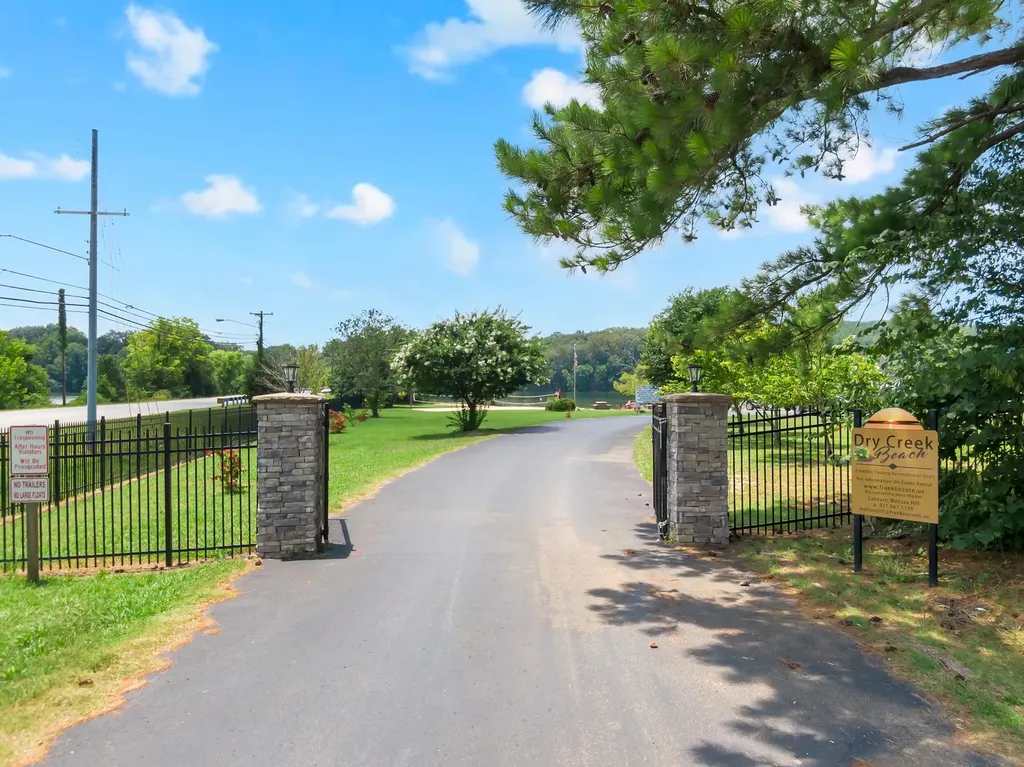 65 Pontoon Place Winchester TN 37398