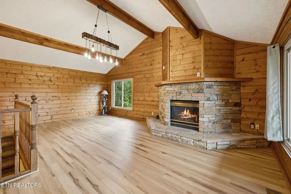 4429 New Pioneer Trail Pigeon Forge TN 37863