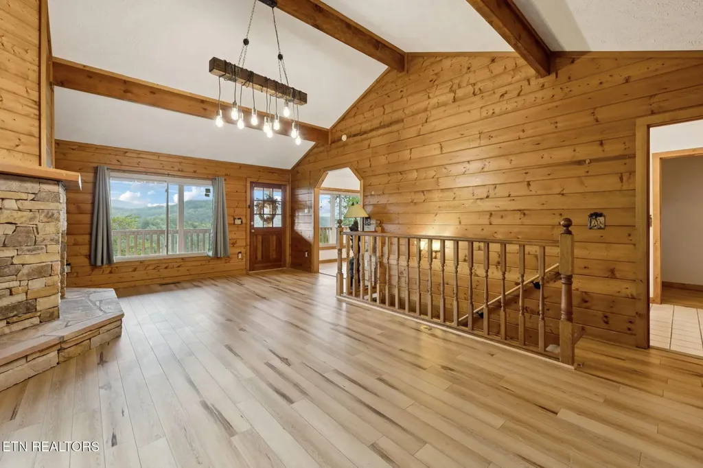 4429 New Pioneer Trail Pigeon Forge TN 37863